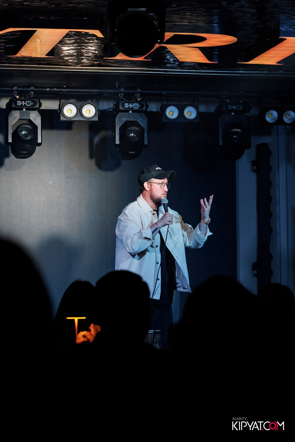 STAND UP КОНЦЕРТ АЛЕКСАНДРА МЕРКУЛЬ. КИПЯТКОМ АЛМАТЫ! Фотосъемка мероприятий в Алматы