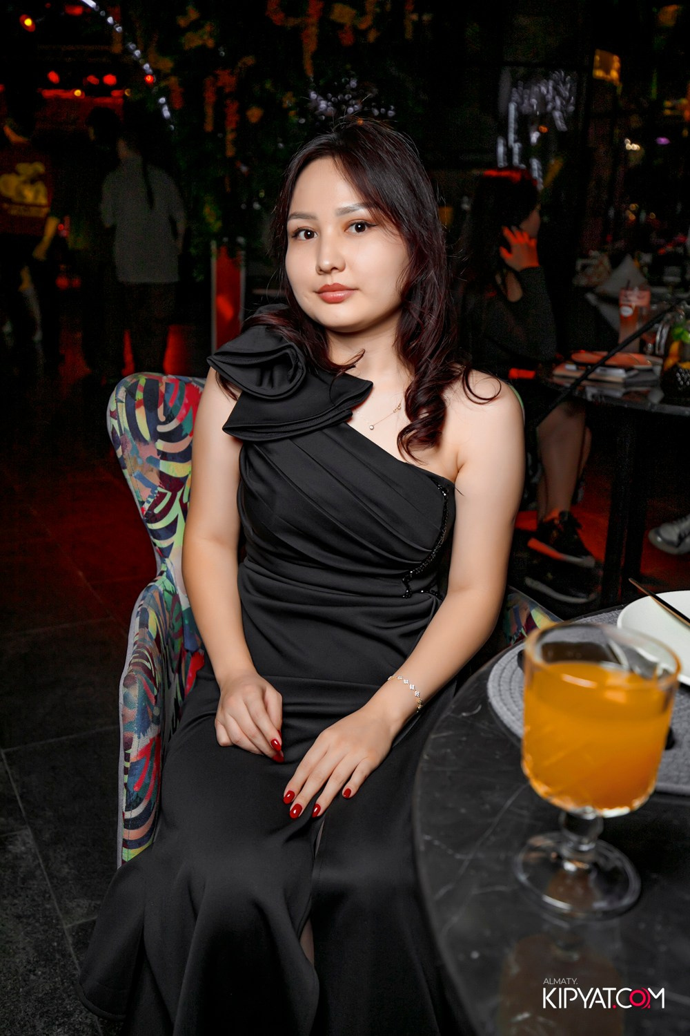 FRIENDS BAR & TERRACE. КИПЯТКОМ АЛМАТЫ! Фотосъемка мероприятий в Алматы