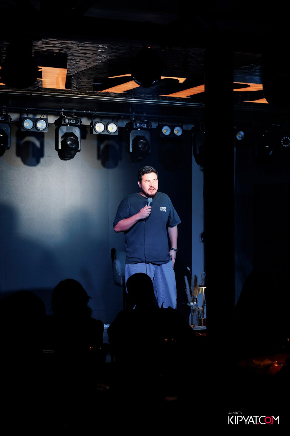 STAND UP КОНЦЕРТ АЛЕКСАНДРА МЕРКУЛЬ. КИПЯТКОМ АЛМАТЫ! Фотосъемка мероприятий в Алматы