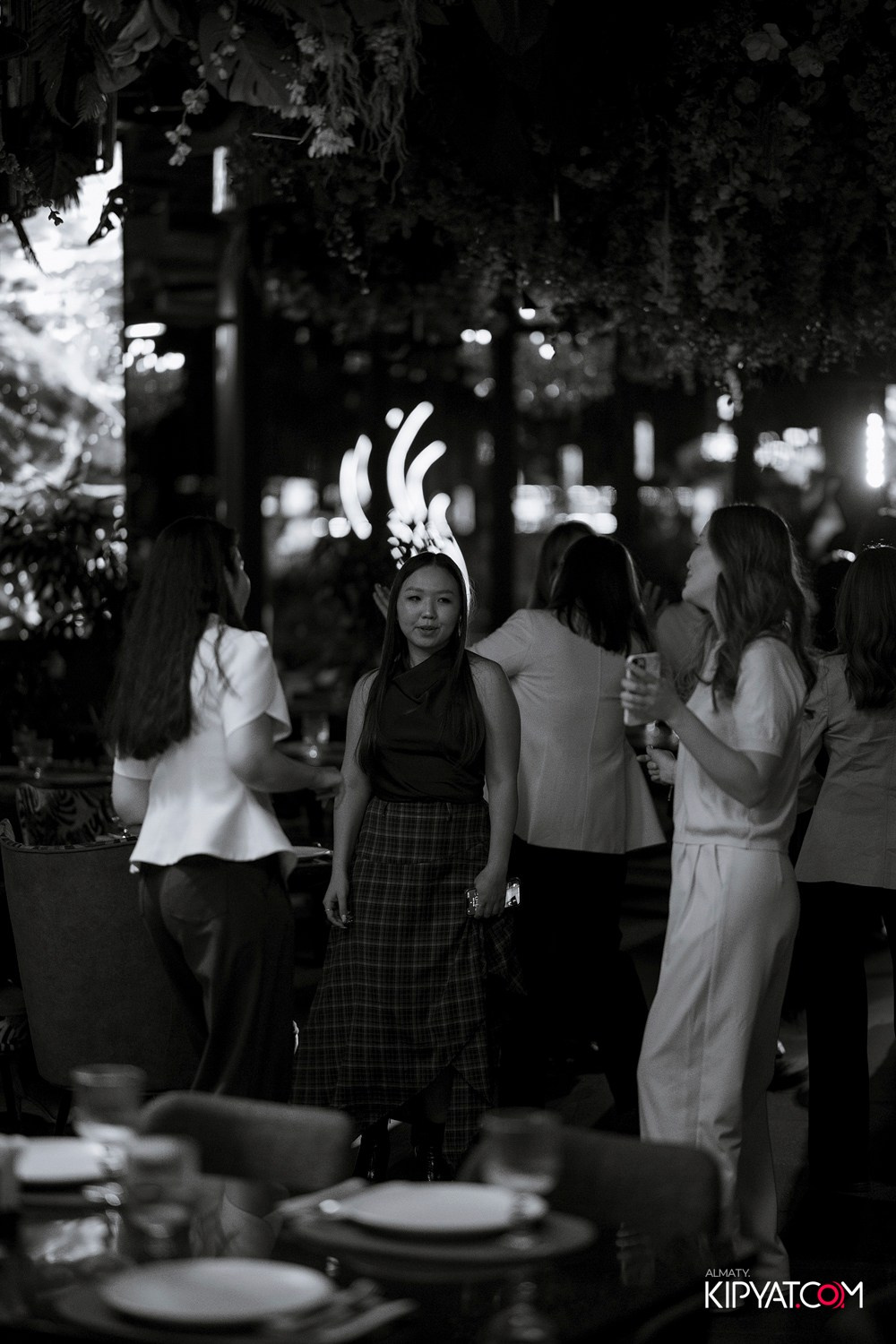 FRIENDS BAR & TERRACE. КИПЯТКОМ АЛМАТЫ! Фотосъемка мероприятий в Алматы