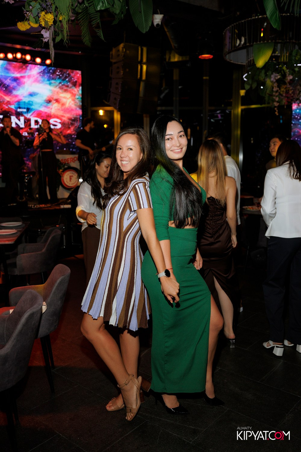 FRIENDS BAR & TERRACE. КИПЯТКОМ АЛМАТЫ! Фотосъемка мероприятий в Алматы