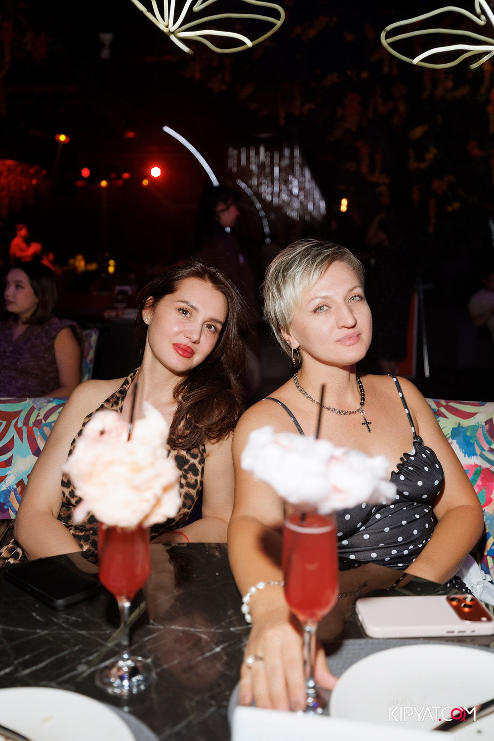 FRIENDS BAR & TERRACE. КИПЯТКОМ АЛМАТЫ! Фотосъемка мероприятий в Алматы