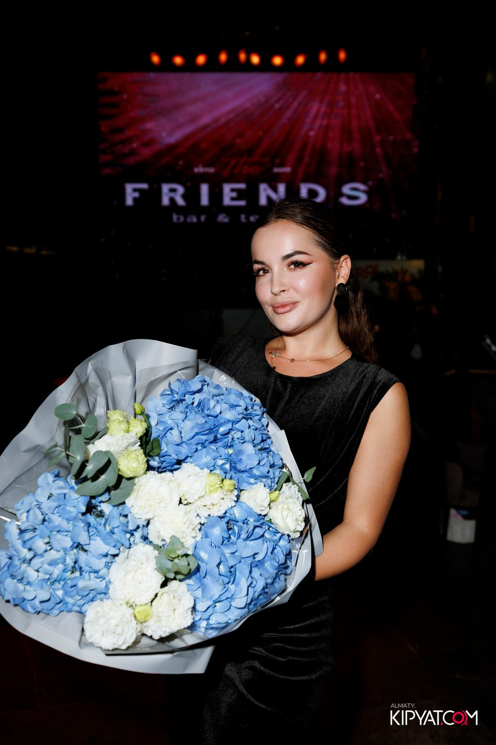 FRIENDS BAR & TERRACE. КИПЯТКОМ АЛМАТЫ! Фотосъемка мероприятий в Алматы