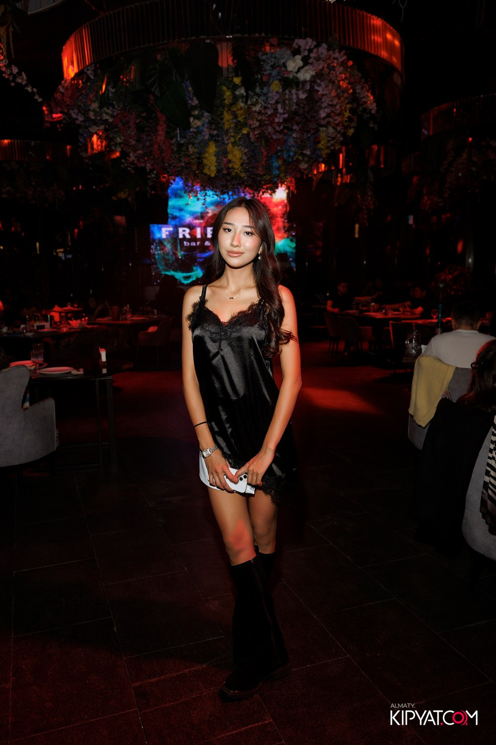 FRIENDS BAR & TERRACE. КИПЯТКОМ АЛМАТЫ! Фотосъемка мероприятий в Алматы