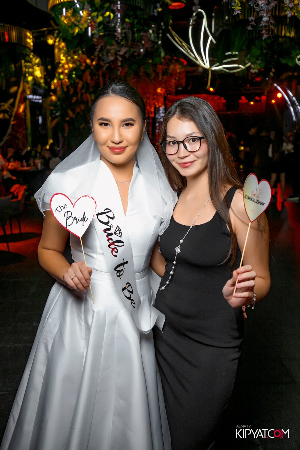 FRIENDS BAR & TERRACE. КИПЯТКОМ АЛМАТЫ! Фотосъемка мероприятий в Алматы