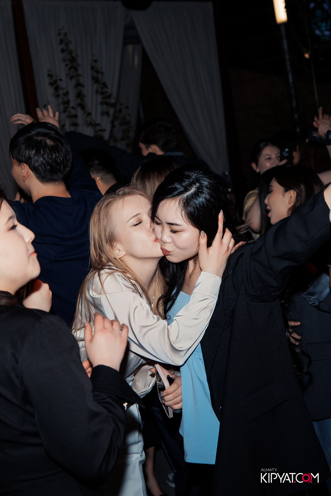 EVENT BAR. КИПЯТКОМ АЛМАТЫ!