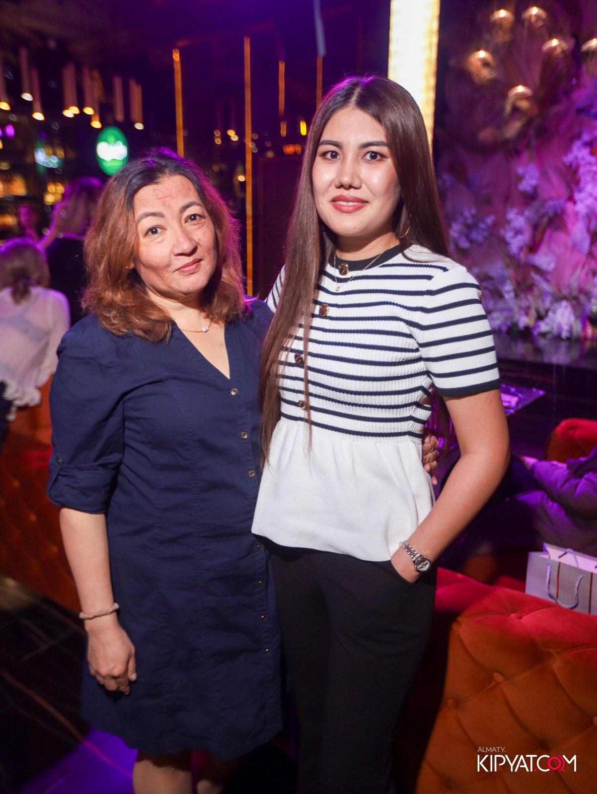 БАР ПАНАЕХАЛИ НА ДОСТЫК. КИПЯТКОМ АЛМАТЫ! Фотосъемка мероприятий в Алматы