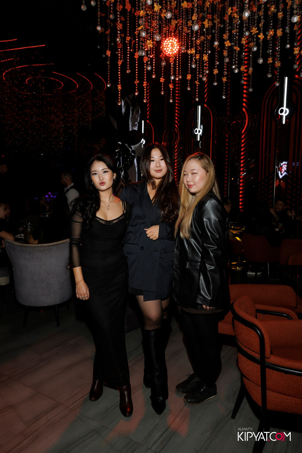 FRIENDS BAR & TERRACE. КИПЯТКОМ АЛМАТЫ! Фотосъемка мероприятий в Алматы