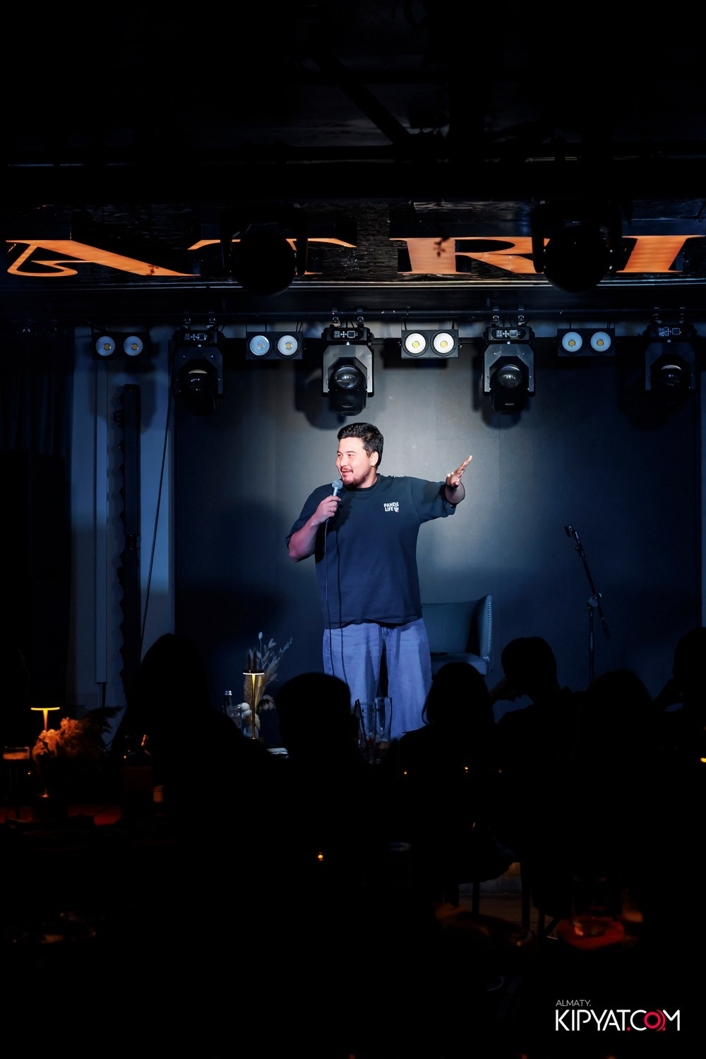 STAND UP КОНЦЕРТ АЛЕКСАНДРА МЕРКУЛЬ. КИПЯТКОМ АЛМАТЫ! Фотосъемка мероприятий в Алматы