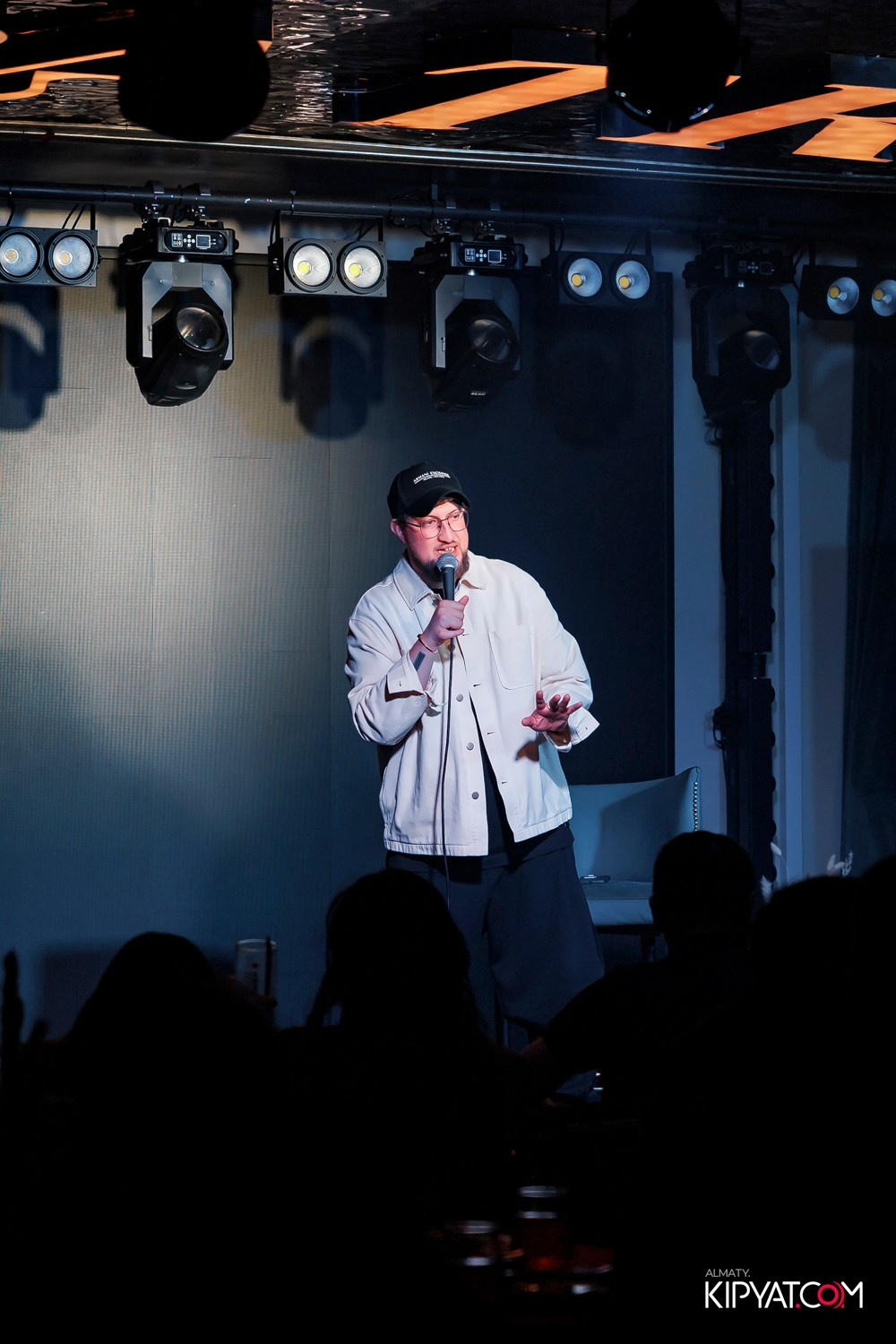 STAND UP КОНЦЕРТ АЛЕКСАНДРА МЕРКУЛЬ. КИПЯТКОМ АЛМАТЫ! Фотосъемка мероприятий в Алматы