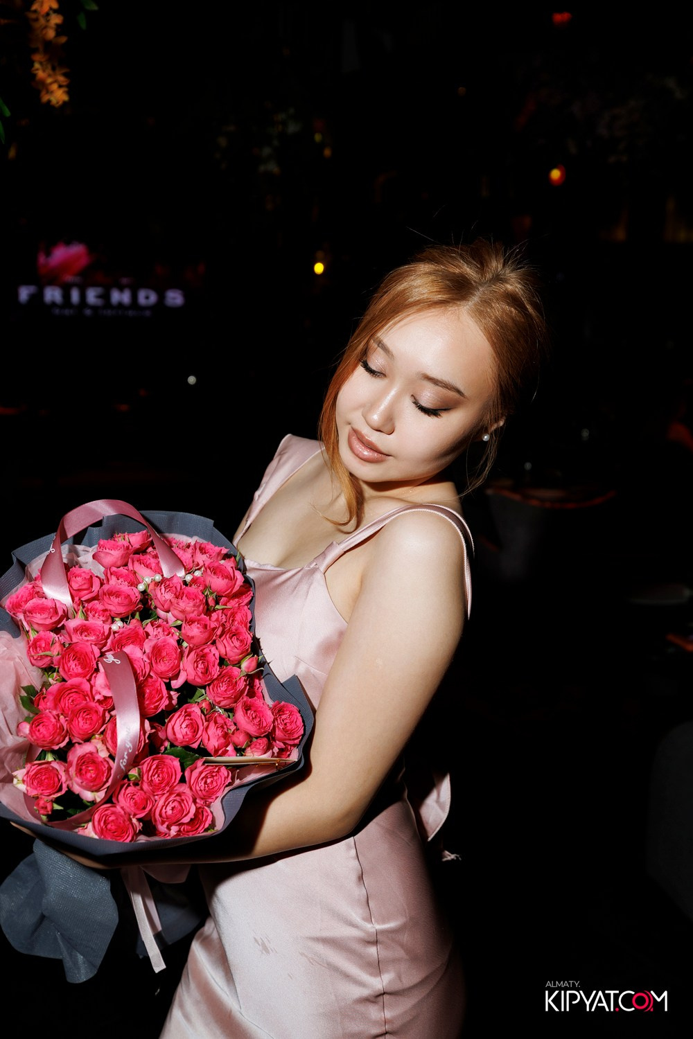 FRIENDS BAR & TERRACE. КИПЯТКОМ АЛМАТЫ! Фотосъемка мероприятий в Алматы