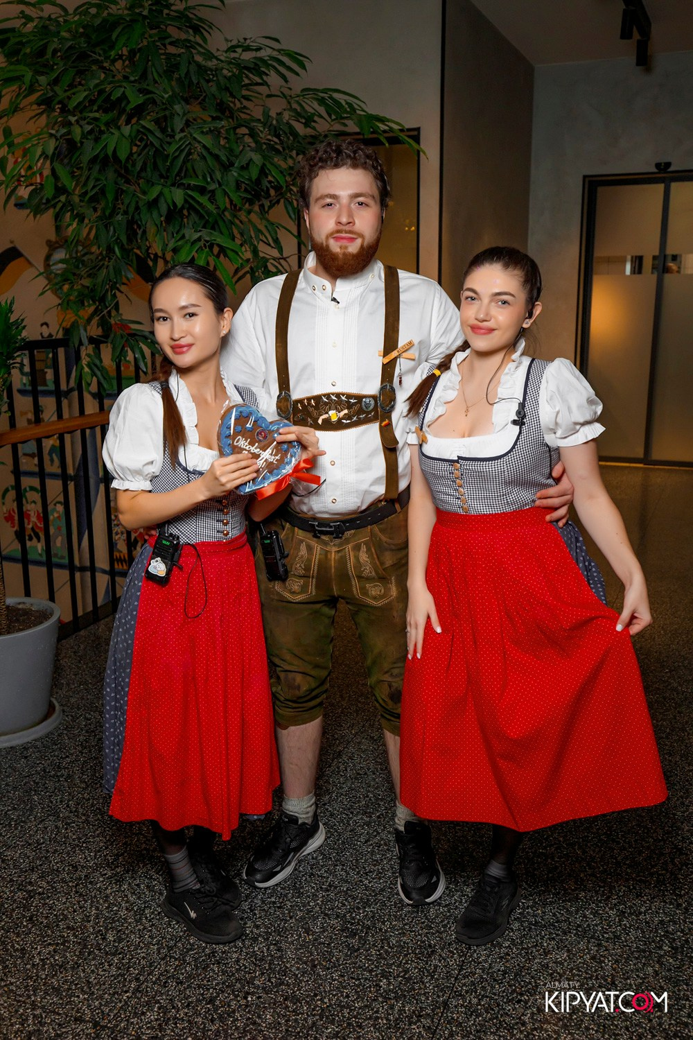 OKTOBERFEST В PAULANER. КИПЯТКОМ АЛМАТЫ! Фотосъемка мероприятий в Алматы