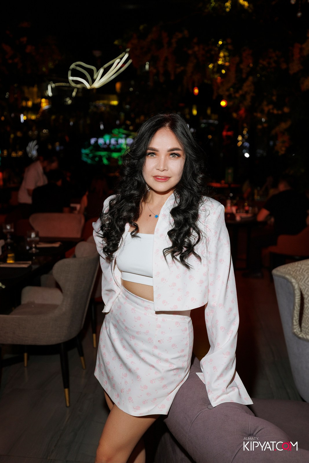 FRIENDS BAR & TERRACE. КИПЯТКОМ АЛМАТЫ! Фотосъемка мероприятий в Алматы