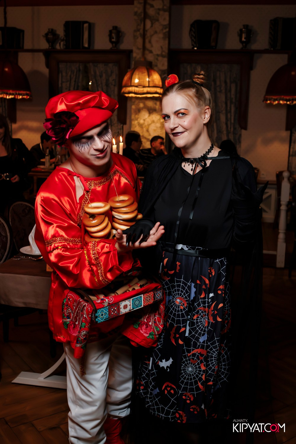 НОЧЬ СТРАХА В РЕСТОРАНЕ МАРЬИНА РОЩА. КИПЯТКОМ АЛМАТЫ! Фотосъемка мероприятий в Алматы
