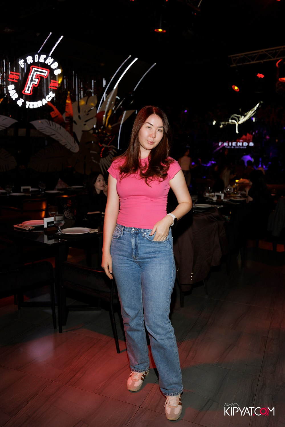 FRIENDS BAR & TERRACE. КИПЯТКОМ АЛМАТЫ! Фотосъемка мероприятий в Алматы