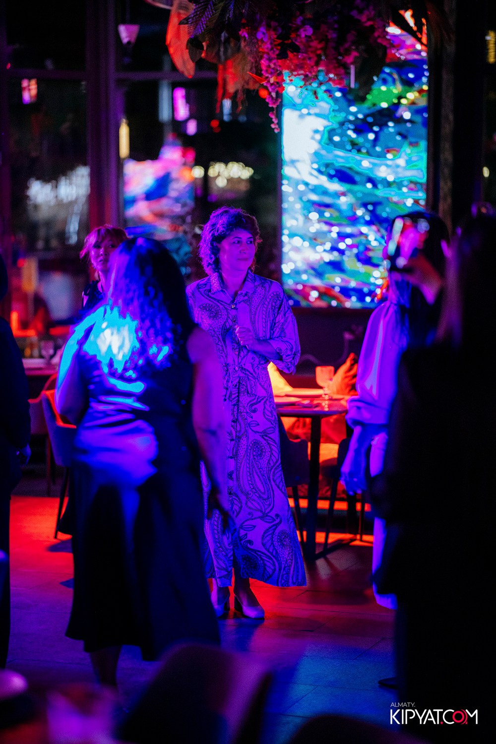 FRIENDS BAR & TERRACE. КИПЯТКОМ АЛМАТЫ! Фотосъемка мероприятий в Алматы
