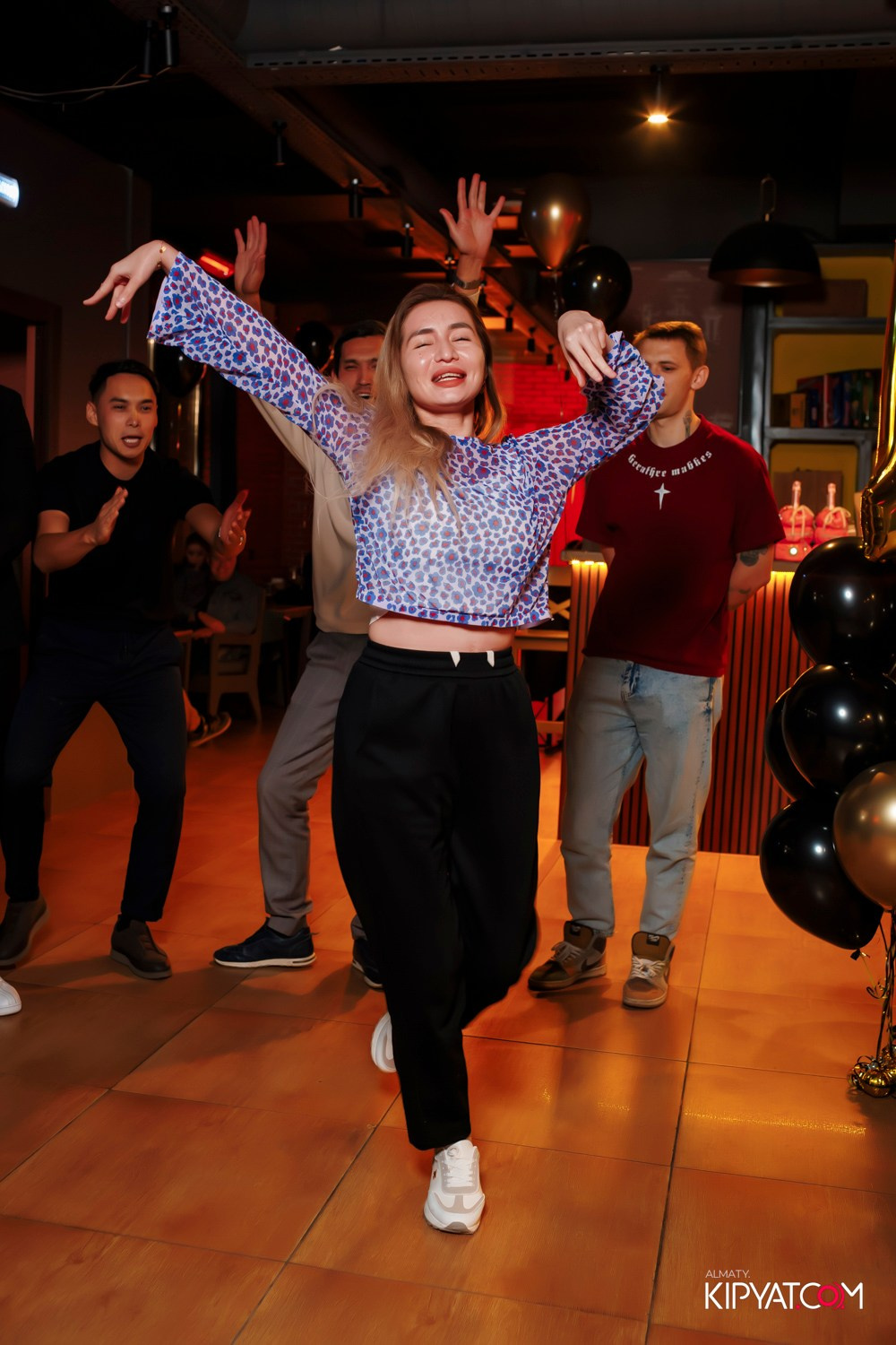 ДЕНЬ РОЖДЕНИЯ — 11 ЛЕТ ШИШКА LOUNGE НА ЖИБЕК ЖОЛЫ. КИПЯТКОМ АЛМАТЫ! Фотосъемка мероприятий в Алматы