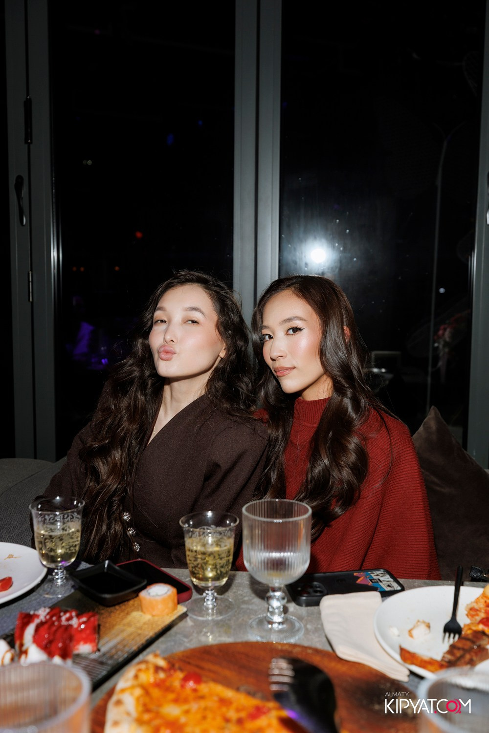 FRIENDS BAR & TERRACE. КИПЯТКОМ АЛМАТЫ! Фотосъемка мероприятий в Алматы