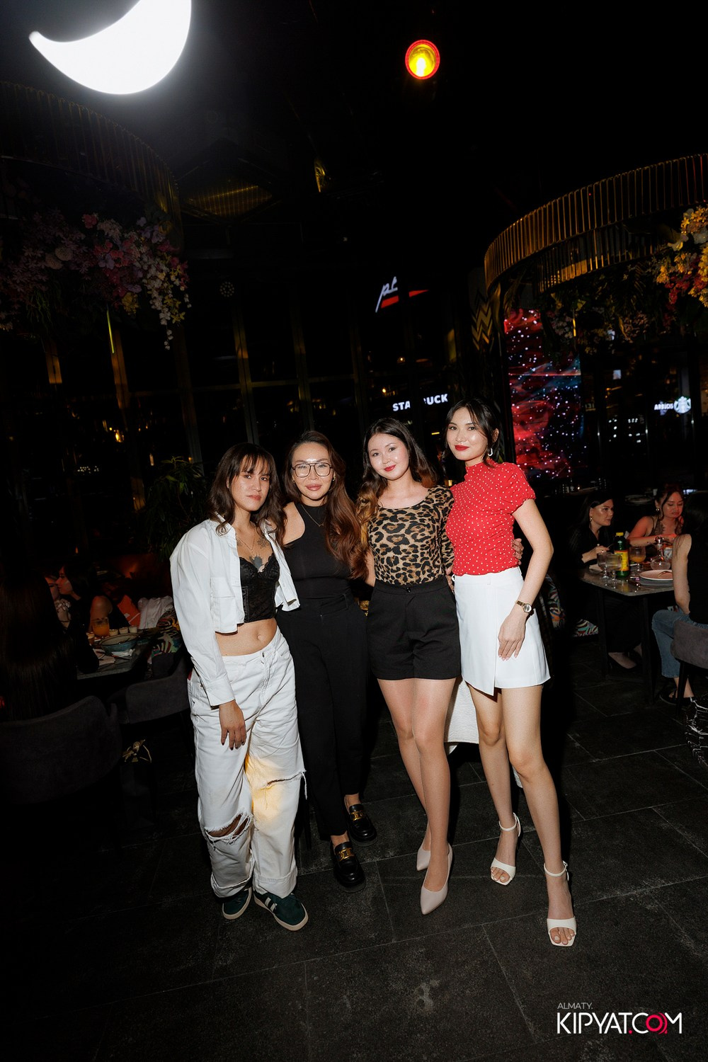 FRIENDS BAR & TERRACE. КИПЯТКОМ АЛМАТЫ! Фотосъемка мероприятий в Алматы
