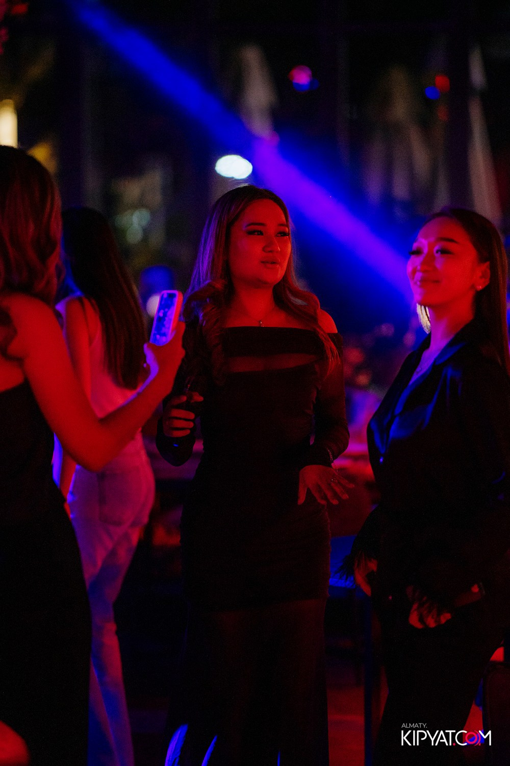 FRIENDS BAR & TERRACE. КИПЯТКОМ АЛМАТЫ! Фотосъемка мероприятий в Алматы