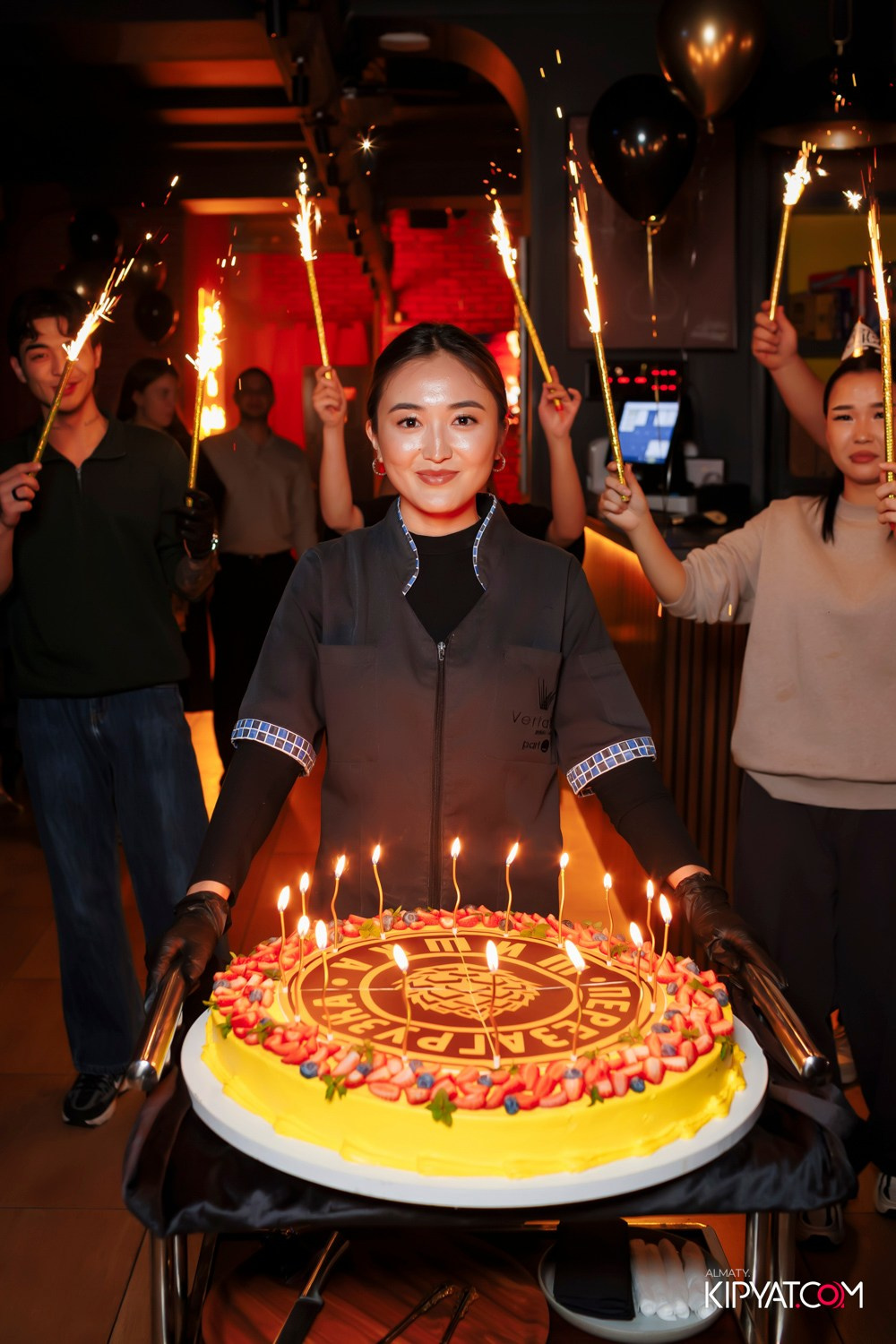 ДЕНЬ РОЖДЕНИЯ — 11 ЛЕТ ШИШКА LOUNGE НА ЖИБЕК ЖОЛЫ. КИПЯТКОМ АЛМАТЫ! Фотосъемка мероприятий в Алматы