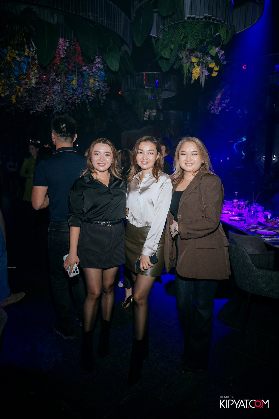 FRIENDS BAR & TERRACE. КИПЯТКОМ АЛМАТЫ! Фотосъемка мероприятий в Алматы