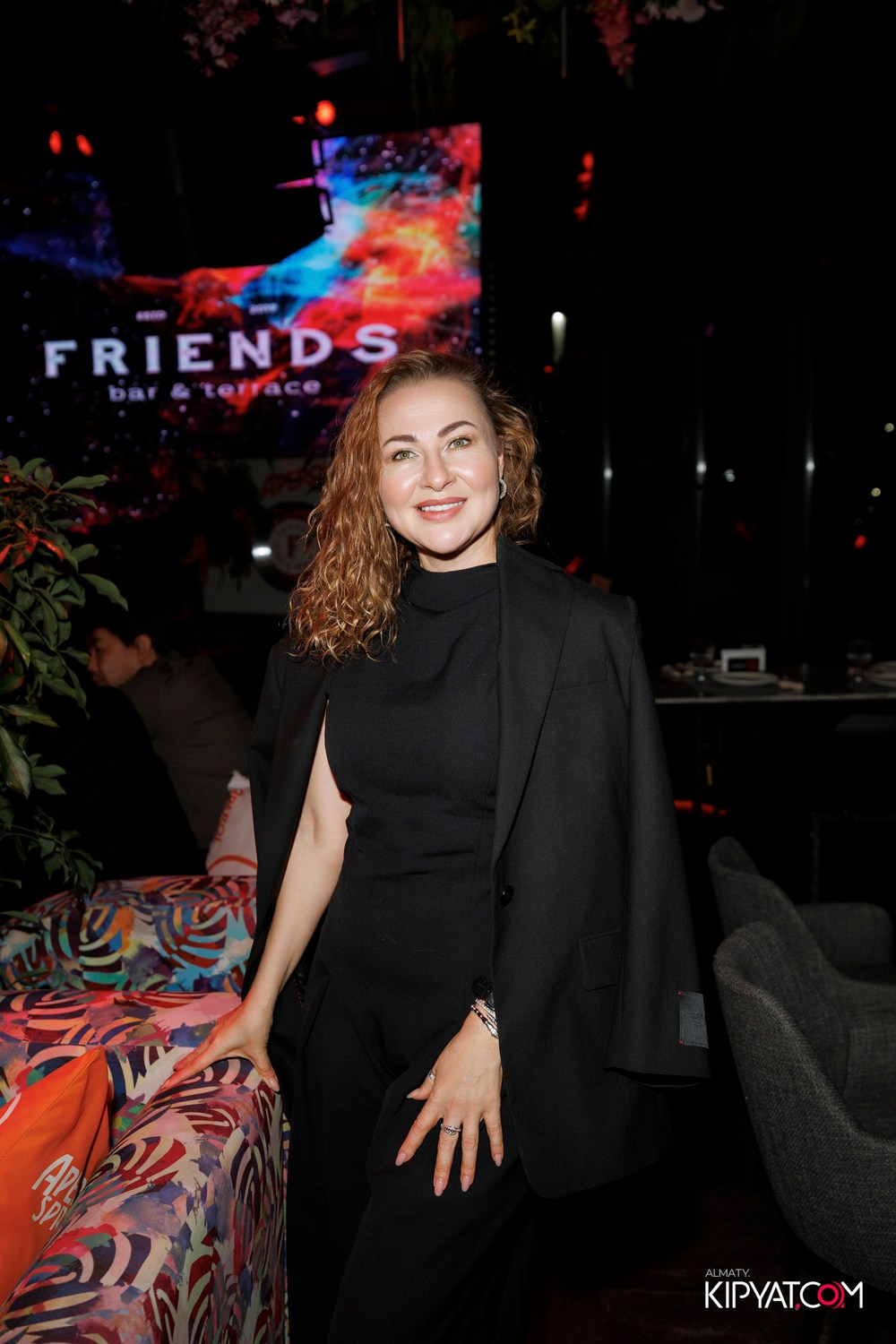 FRIENDS BAR & TERRACE. КИПЯТКОМ АЛМАТЫ! Фотосъемка мероприятий в Алматы