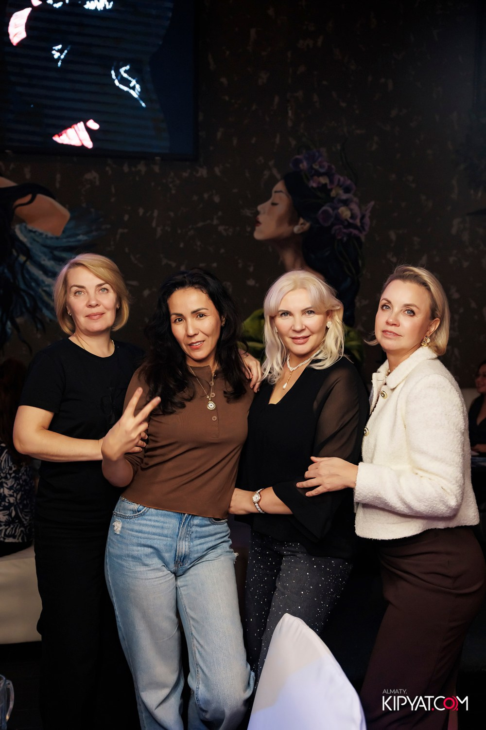 МУЗЫКАЛЬНОЕ ЛОТО В HIT RETRO. КИПЯТКОМ АЛМАТЫ! Фотосъемка мероприятий в Алматы