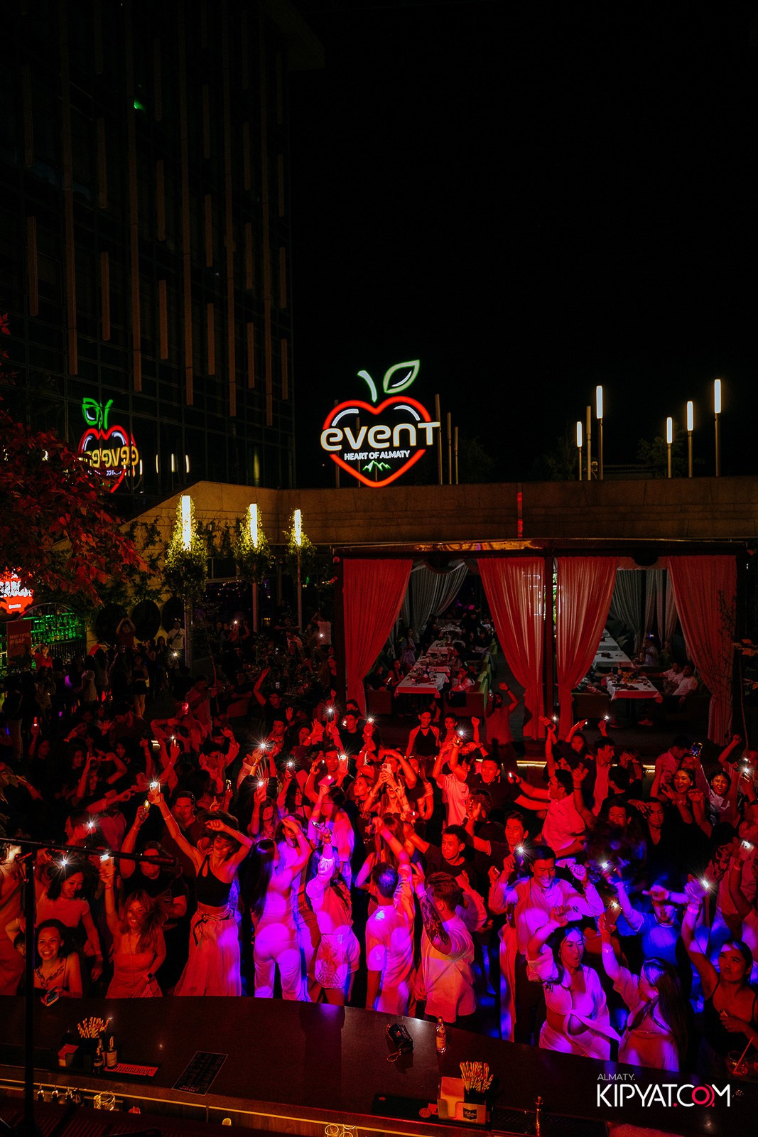 EVENT BAR. КИПЯТКОМ АЛМАТЫ!