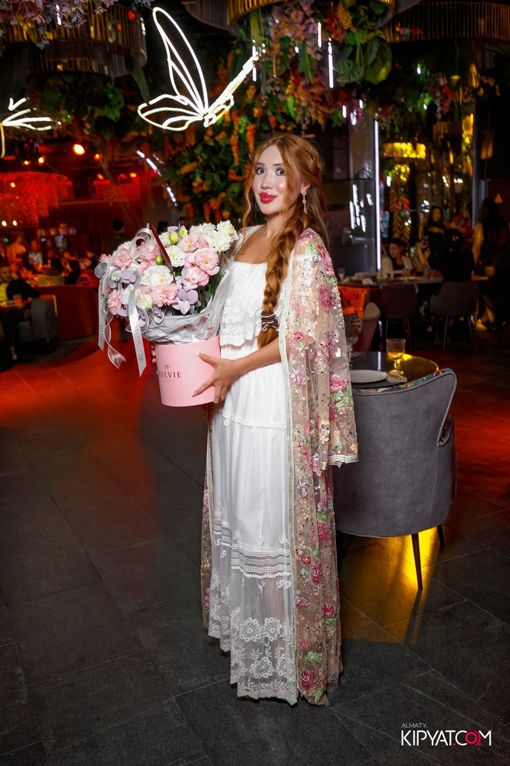 FRIENDS BAR & TERRACE. КИПЯТКОМ АЛМАТЫ! Фотосъемка мероприятий в Алматы