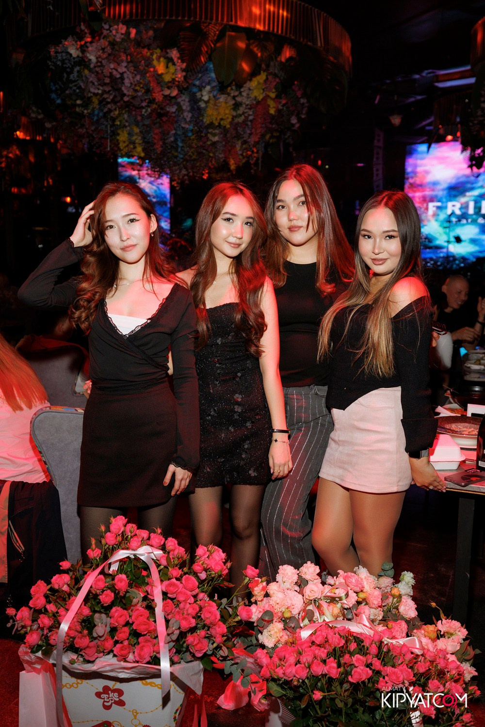 FRIENDS BAR & TERRACE. КИПЯТКОМ АЛМАТЫ! Фотосъемка мероприятий в Алматы