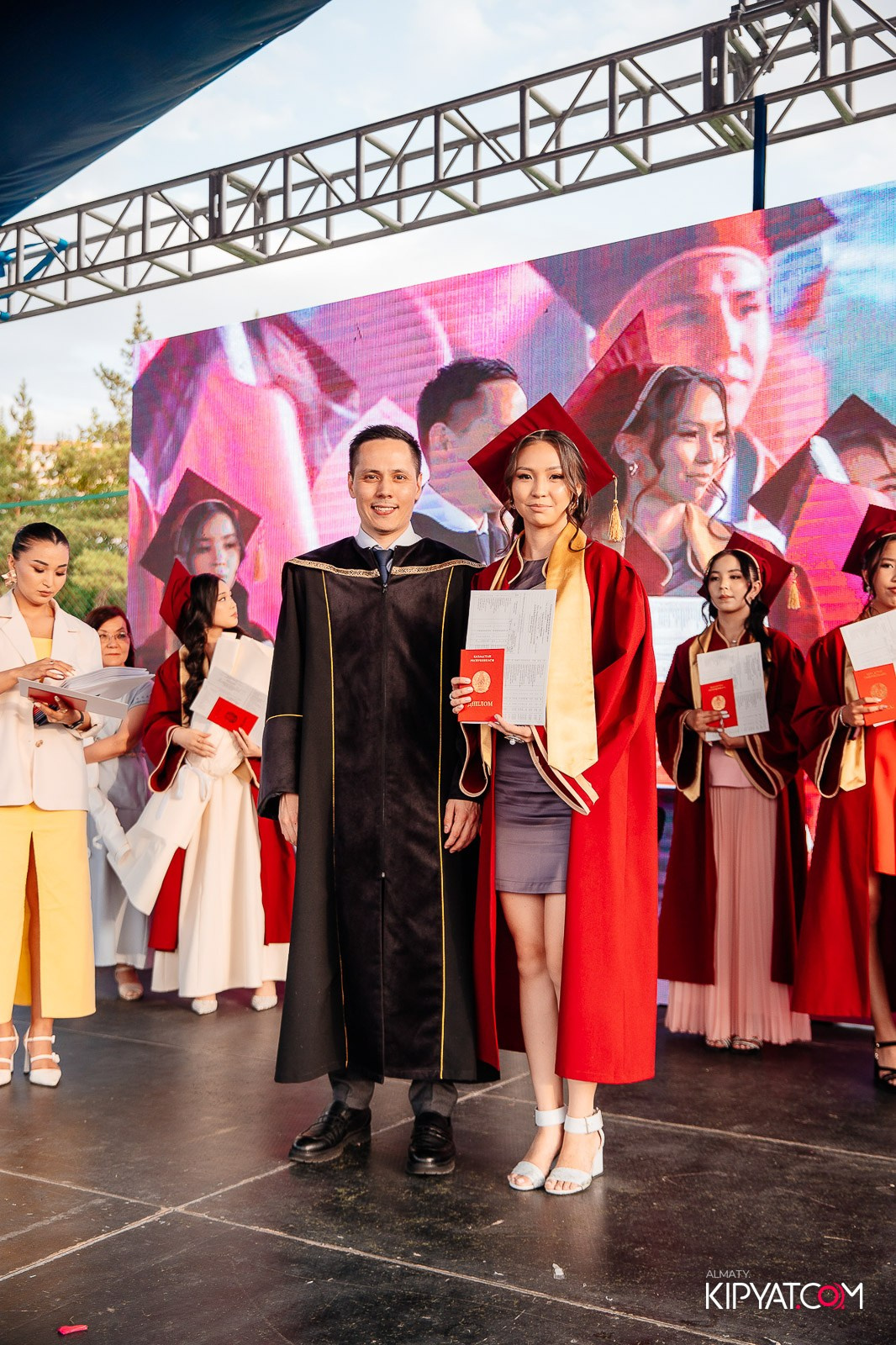 ВРУЧЕНИЕ ДИПЛОМОВ — НАРХОЗ КОЛЛЕДЖ. Part 4. КИПЯТКОМ АЛМАТЫ!