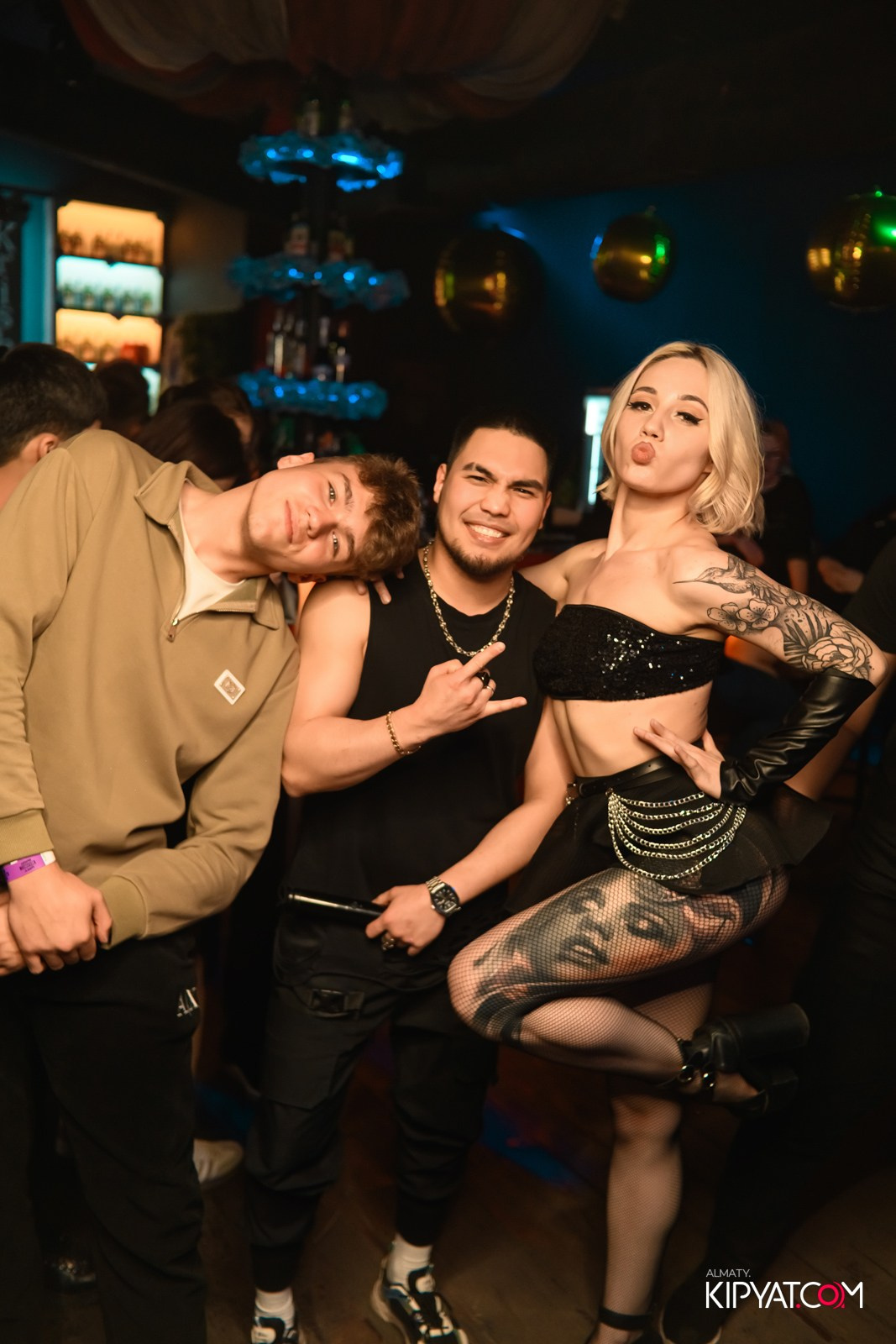 UYAT EMES BAR. КИПЯТКОМ АЛМАТЫ!