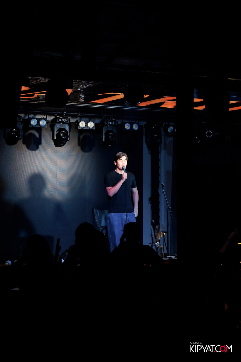 STAND UP КОНЦЕРТ АЛЕКСАНДРА МЕРКУЛЬ. КИПЯТКОМ АЛМАТЫ! Фотосъемка мероприятий в Алматы