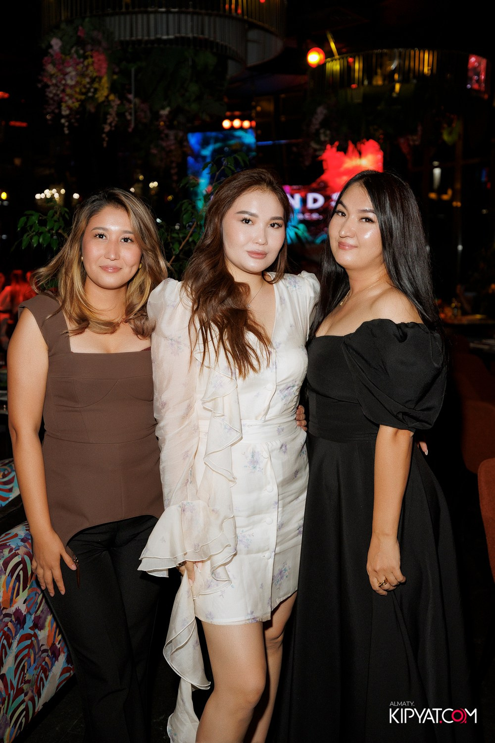 FRIENDS BAR & TERRACE. КИПЯТКОМ АЛМАТЫ! Фотосъемка мероприятий в Алматы