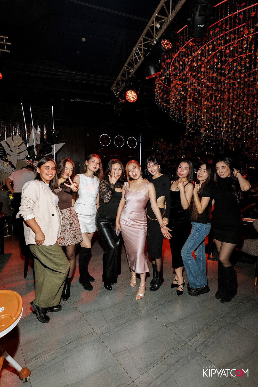 FRIENDS BAR & TERRACE. КИПЯТКОМ АЛМАТЫ! Фотосъемка мероприятий в Алматы