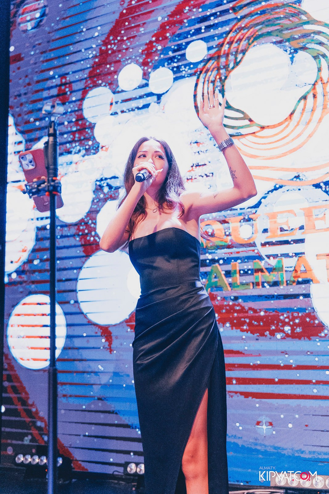 QUЕЕN. КИПЯТКОМ АЛМАТЫ!