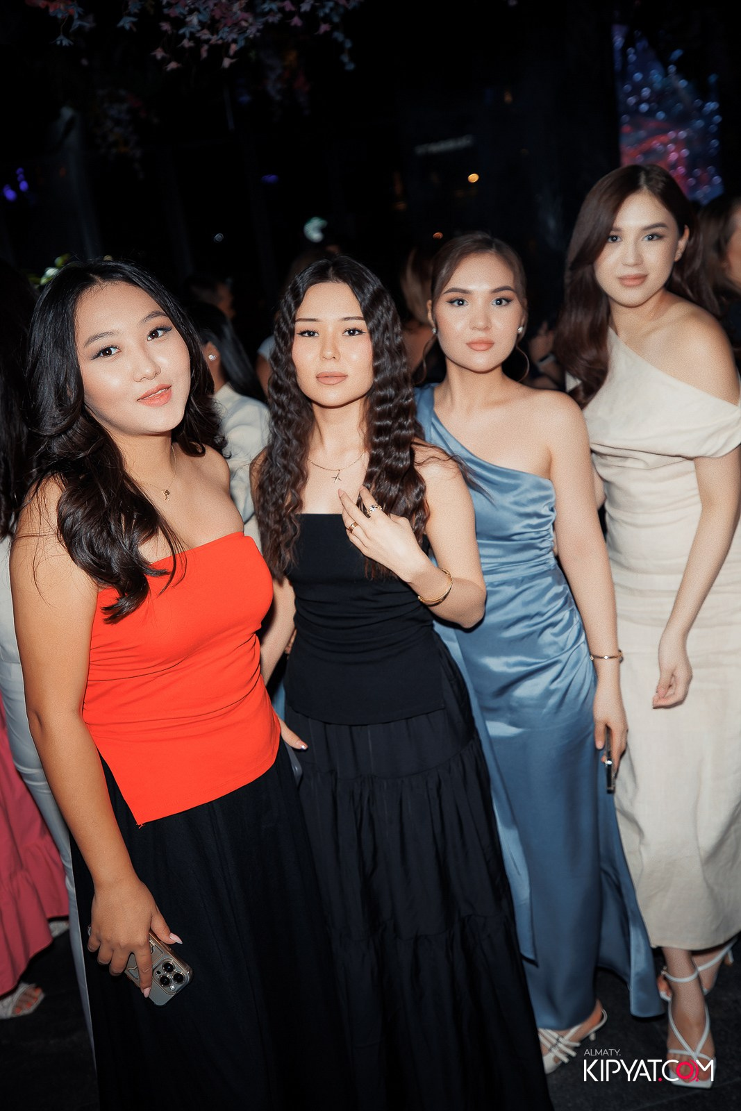 FRIENDS BAR & TERRACE. КИПЯТКОМ АЛМАТЫ!