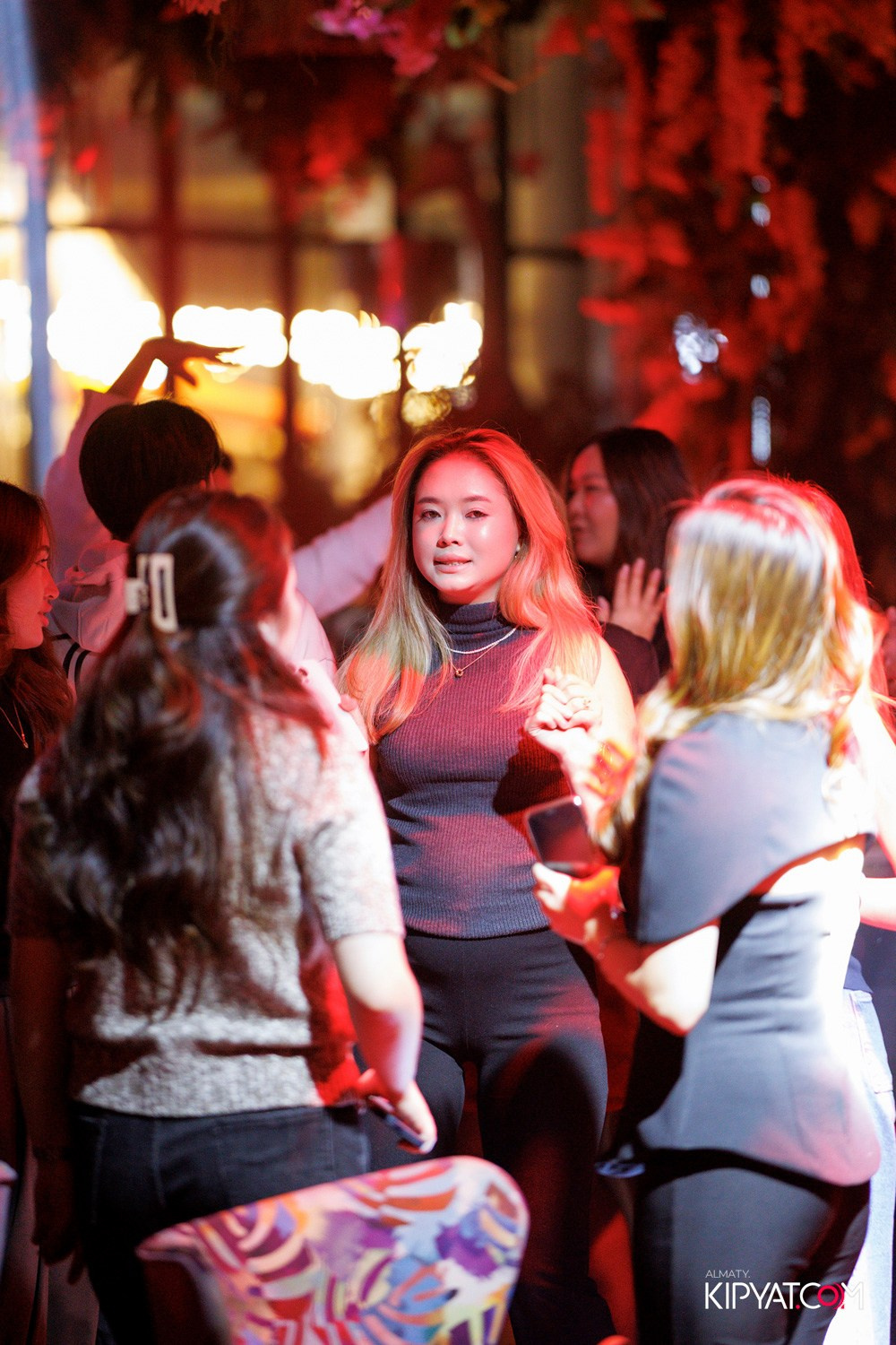 FRIENDS BAR & TERRACE. КИПЯТКОМ АЛМАТЫ! Фотосъемка мероприятий в Алматы