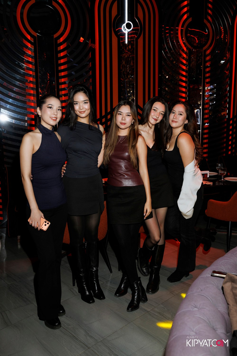 FRIENDS BAR & TERRACE. КИПЯТКОМ АЛМАТЫ! Фотосъемка мероприятий в Алматы