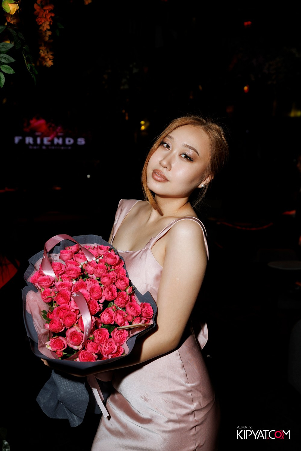 FRIENDS BAR & TERRACE. КИПЯТКОМ АЛМАТЫ! Фотосъемка мероприятий в Алматы