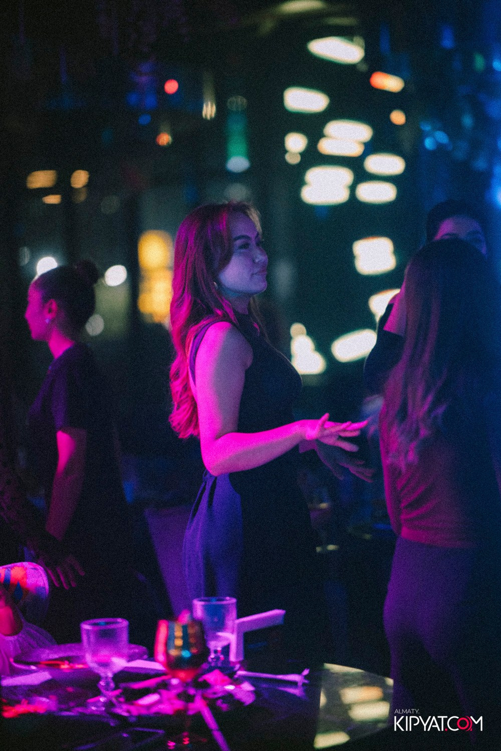 FRIENDS BAR & TERRACE. КИПЯТКОМ АЛМАТЫ! Фотосъемка мероприятий в Алматы