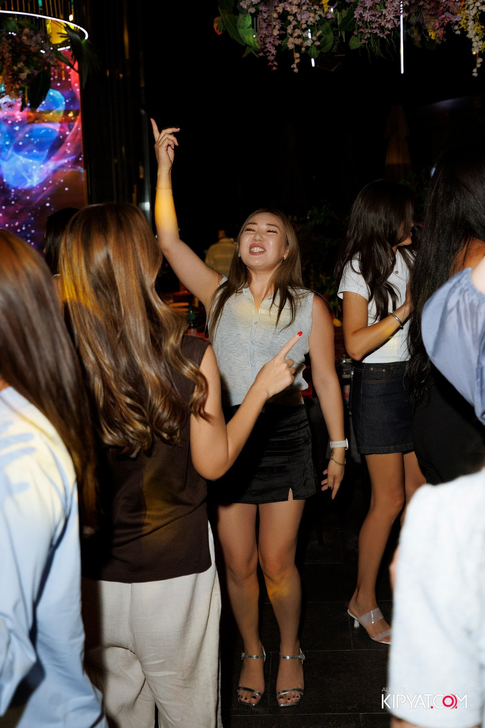 FRIENDS BAR & TERRACE. КИПЯТКОМ АЛМАТЫ! Фотосъемка мероприятий в Алматы