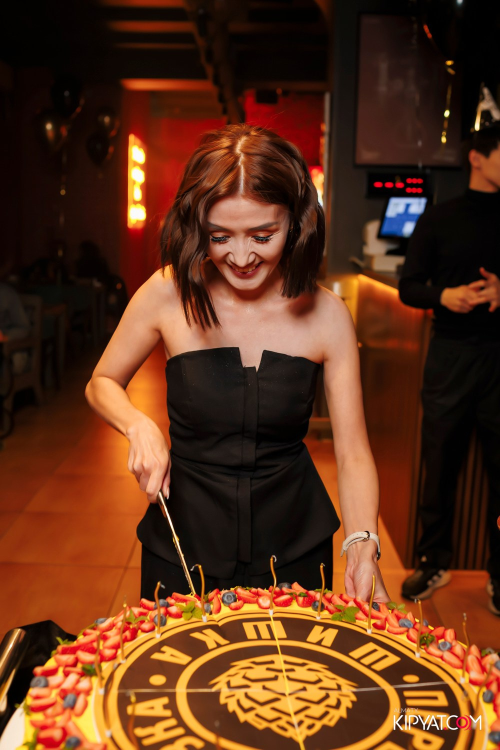 ДЕНЬ РОЖДЕНИЯ — 11 ЛЕТ ШИШКА LOUNGE НА ЖИБЕК ЖОЛЫ. КИПЯТКОМ АЛМАТЫ! Фотосъемка мероприятий в Алматы