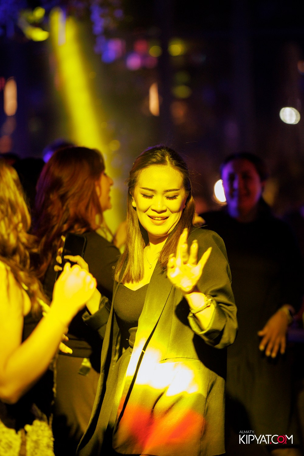 FRIENDS BAR & TERRACE. КИПЯТКОМ АЛМАТЫ! Фотосъемка мероприятий в Алматы