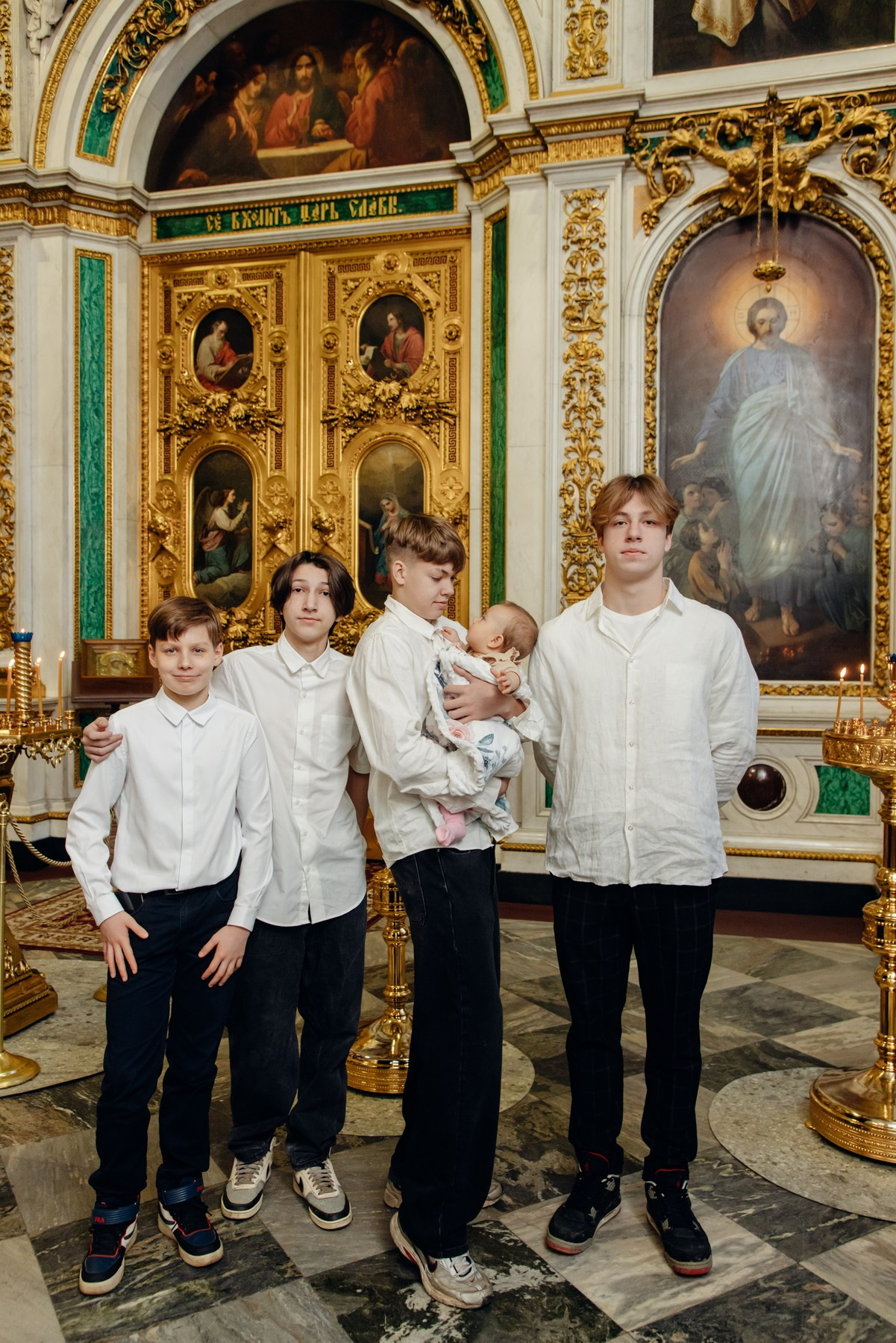 сколько стоят Крестины в Исаакиевском соборе, лучший храм для крещения спб, Крестины в Исаакиевском соборе в 2025, посоветуйте церковь для крещения, как выбрать собор для крещения, сколько стоит крещение питер