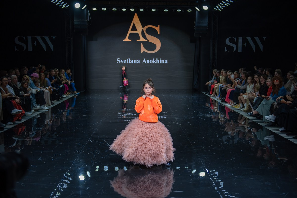 SochiFashionWeek2024 дизайнер Анохина Светлана. Семейный и коммерческий фотограф в Сочи Александр Бодунов