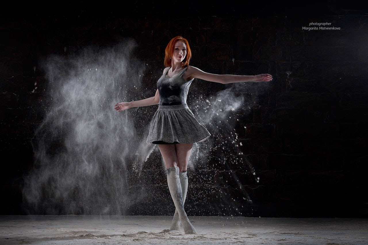 Съёмка с мукой 3. Женский фотограф Крещение Венчание Москва Брянск