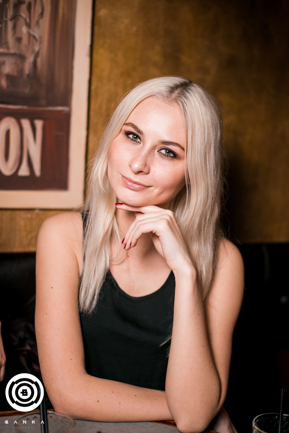 Вечеринки в ночных клубах. Свободный фотограф