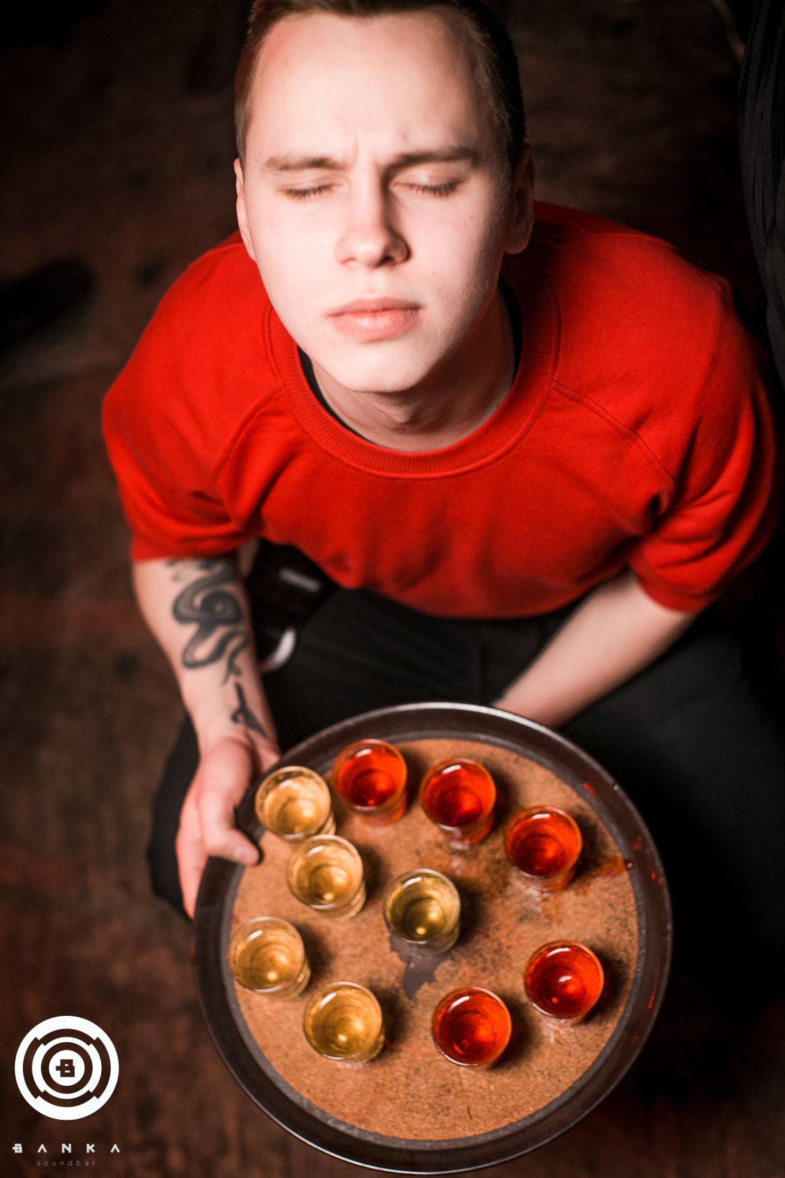 Вечеринки в ночных клубах. Свободный фотограф